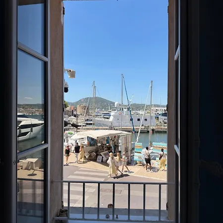 Sur Le Port Апартаменты