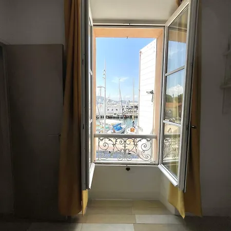 Sur Le Port Апартаменты Сен-Тропе